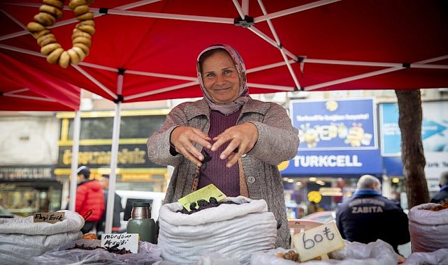 Kadınlar hem kazanıyor hem sosyalleşiyor
