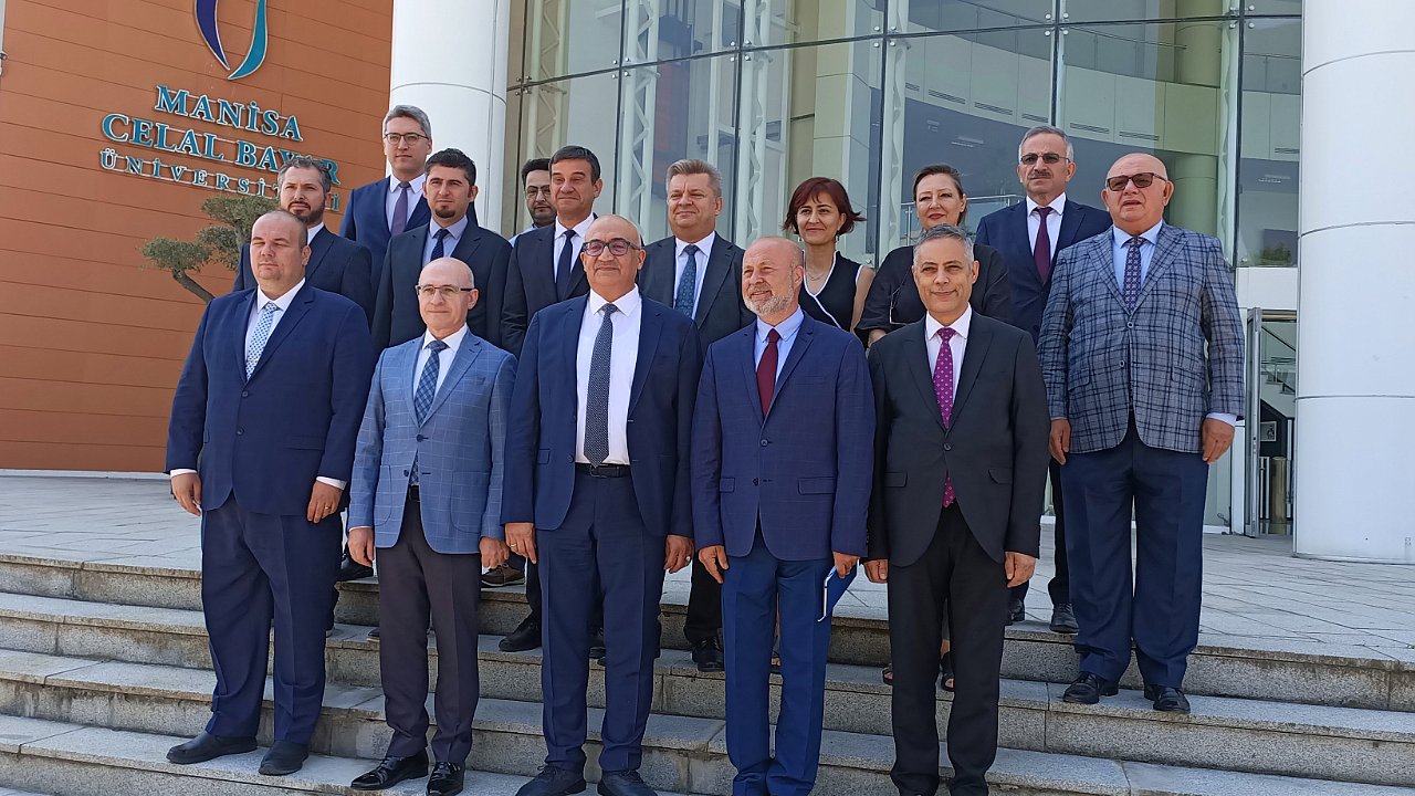 MCBÜ 'Türkiye Yeterlilikler Çerçevesi' TYÇ logosunu aldı