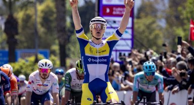 Cumhurbaşkanlığı Bisiklet Turu'nda ilk etap Tom Crabbe'nin