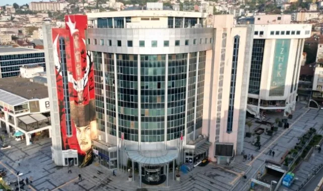 İzmit'te bayram öncesi belediyeden esnafa kolaylık