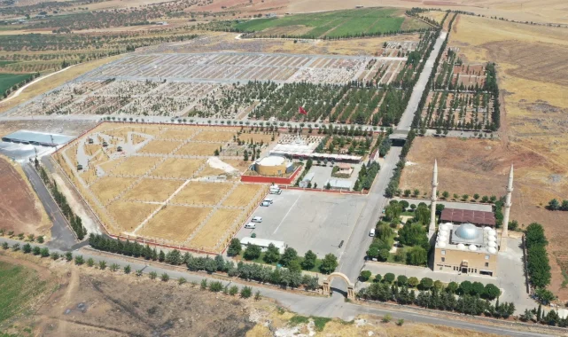 Mezarlıklara parke yerine asfalt